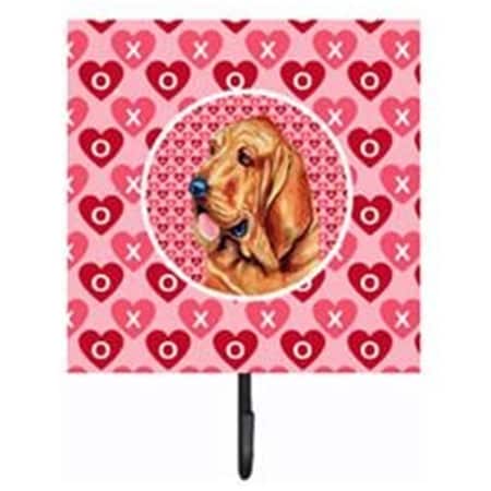 Micasa 4.25 x 7 in. Bloodhound Valentines Love and Hearts Leash Or Key Holder MI751964